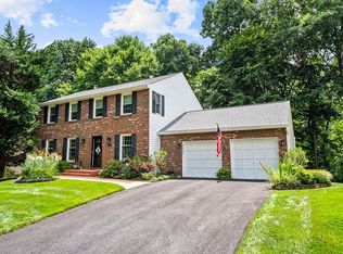 8220 Rushing Creek Dr, Springfield, VA 22153