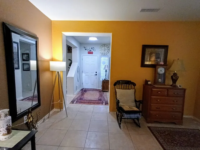 Living Room
Fully Furnished