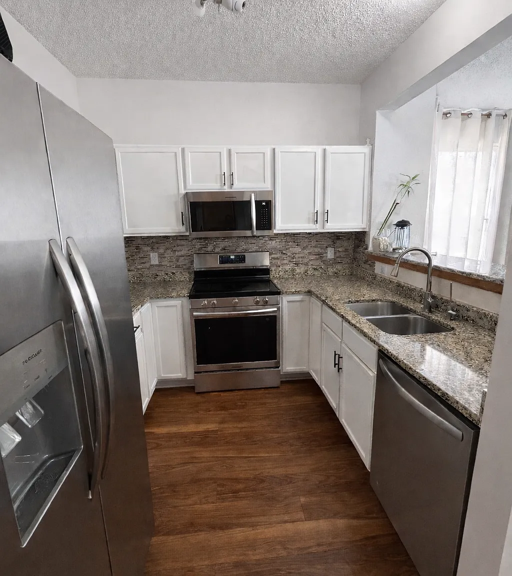 3 bed, 1548 sqft, $2,600 — Photo 3