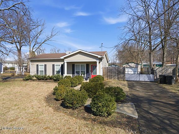 4th image of 643 N Birchwood Ave