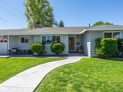 658 Sycamore Dr, Bishop, CA, 93514