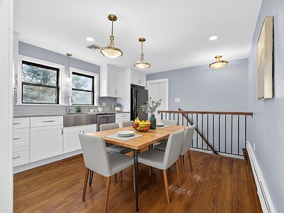 3rd image of 10 Chipman St #10