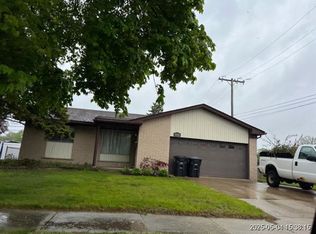 14000 Levan Rd, Livonia, MI 48154