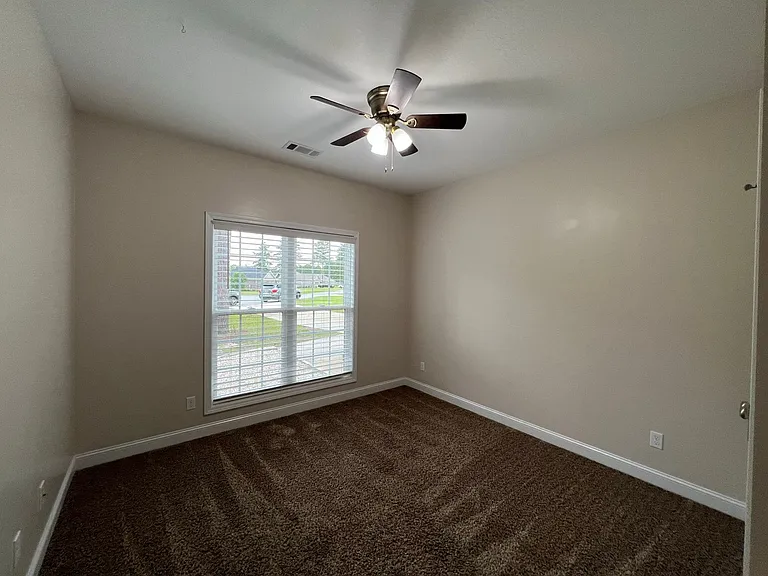 407 Tradewind Trl — Photo 21
