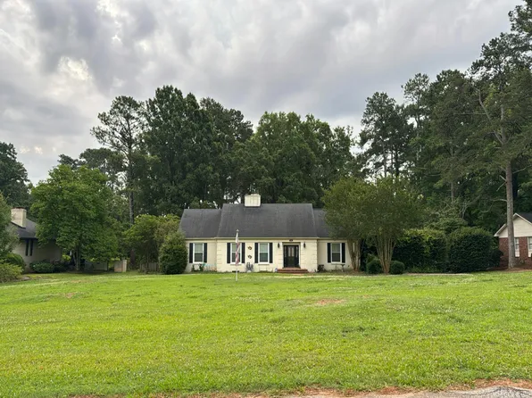 111 Northwoods Rd, Greenwood, SC 29649
