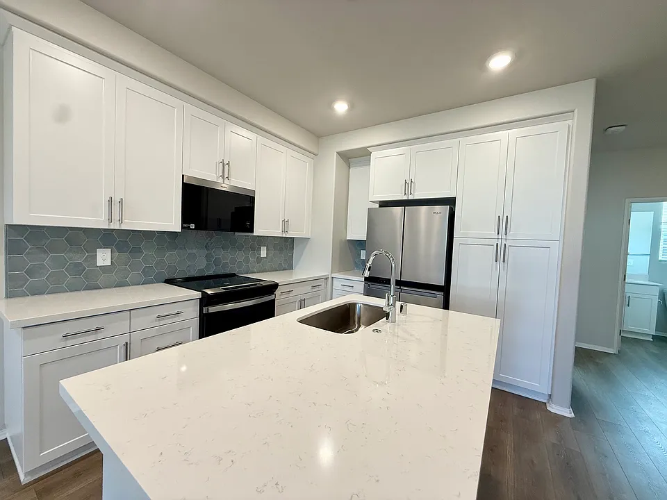 4889 Merida Way
