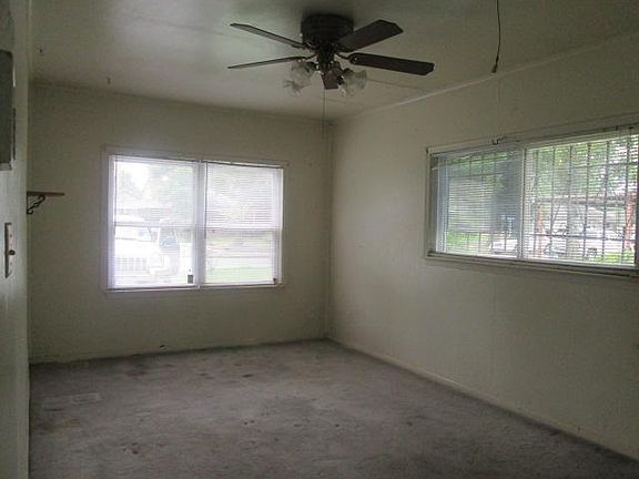 4th image of 4139 Antoinette St