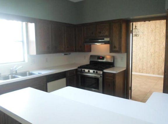 5th image of 2219 Live Oak Dr