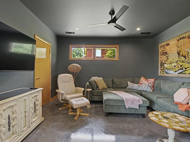 5028 Danby Dr — Photo 10
