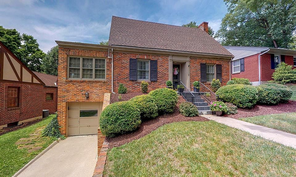 1st image of 166 Westminster Ct