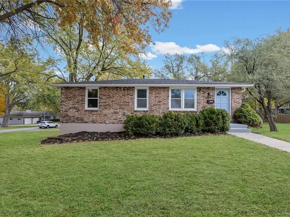 11515 N Charlotte St, Kansas City, MO 64155
