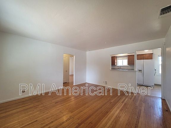 4th image of 2721 18th Ave