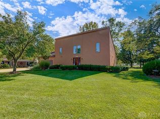 3183 Ibis Ct, Dayton, OH 45431
