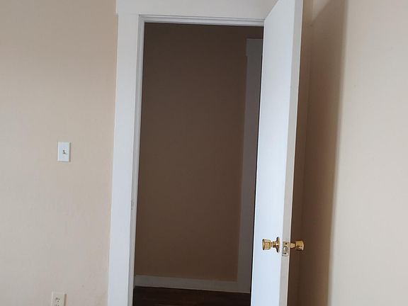 2nd image of 3605 Sacramento Ave