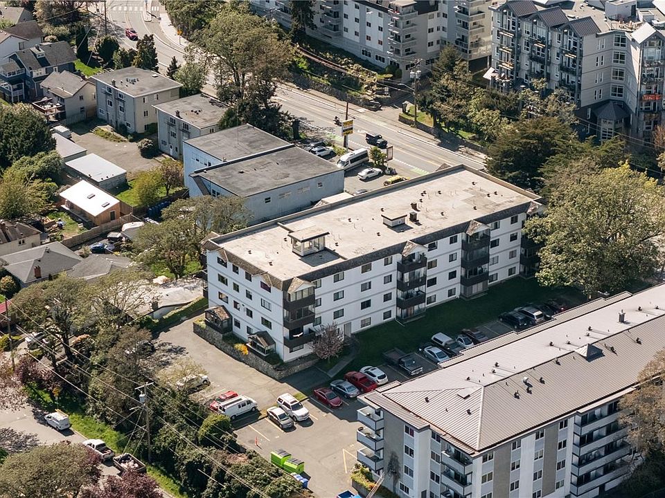 1st image of 929 Esquimalt Rd #202