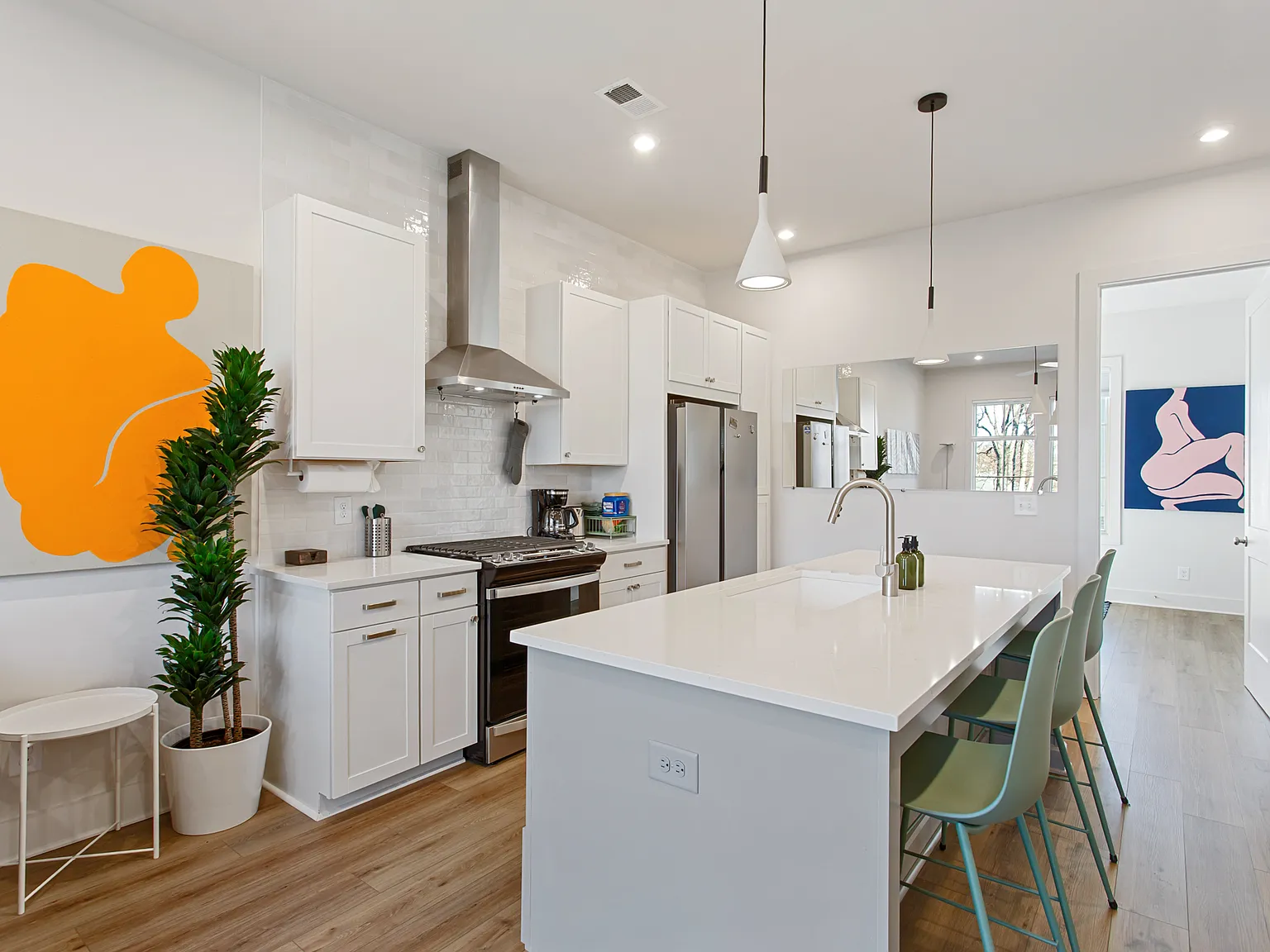 1 bed, 640 sqft, $2,950 — Photo 2