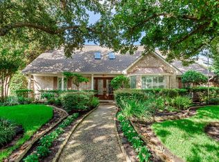 10227 Meadow Lake Ln, Houston, TX 77042