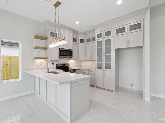 4th image of 1116 E Boxwood Ave