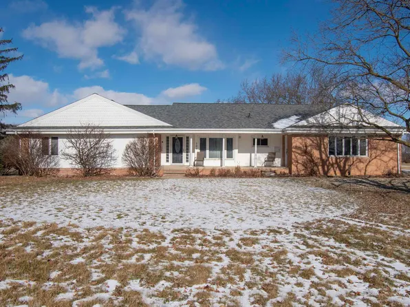 101 Meadowmere Dr, Butler, IN 46721