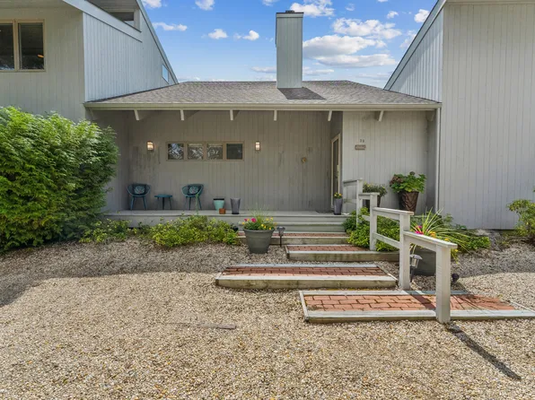 39 Central Ave, Amagansett, NY 11930