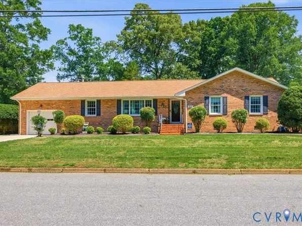 1100 Elmwood Dr, Colonial Heights, VA 23834