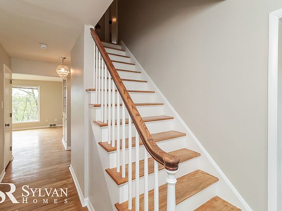 2nd image of 3326 Evergreen Dr
