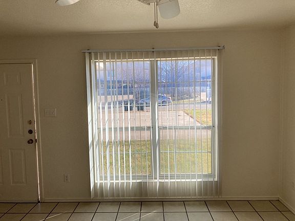 5th image of 4401 Jeff Scott Dr APT A