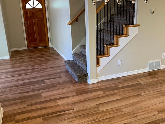 Entry, Stairs Up to Bedrooms