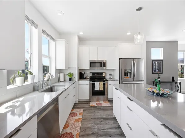 6382 W Birch Run Rd S, South Jordan, UT 84009