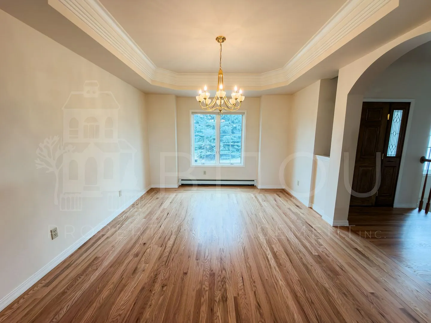 Beautiful 5-Bedroom Home with Stunning Views in Gleneagle — Photo 4