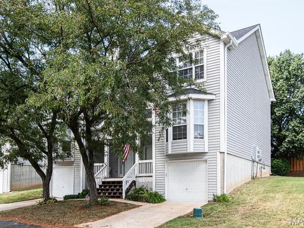 1603 Whispering Creek Dr, Ballwin, MO 63021