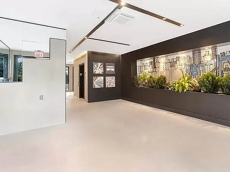 1169 Hoe Ave #4C — Photo 8