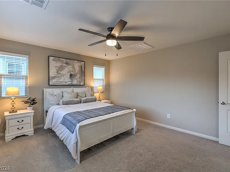 3213 Molinos Dr — Photo 38