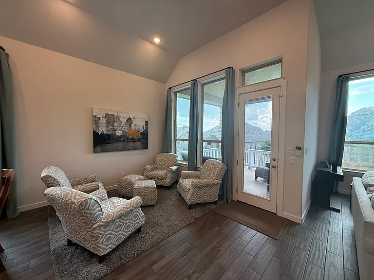 120 Quiet Oak Rd — Photo 13