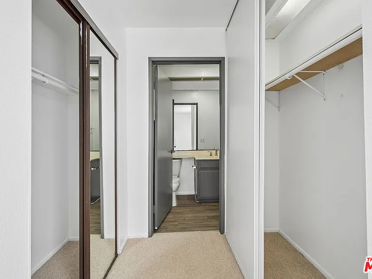 11924 Mayfield Ave #5 — Photo 16