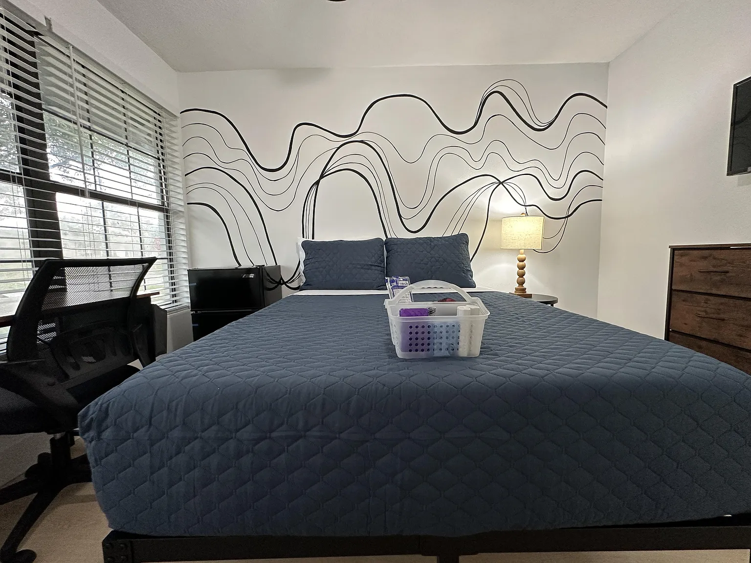 4 bed, 3.0 bath, 2600 sqft, $936 — Photo 4