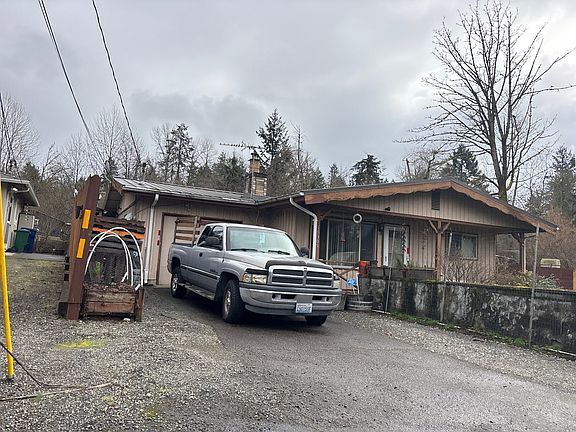 3rd image of 16305 SE Petrovitsky Rd