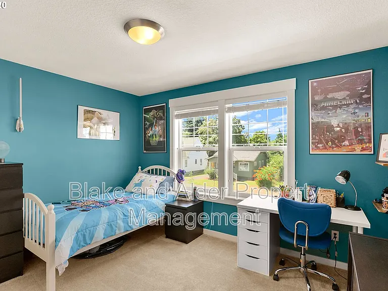 3938 NE 66th Ave — Photo 16