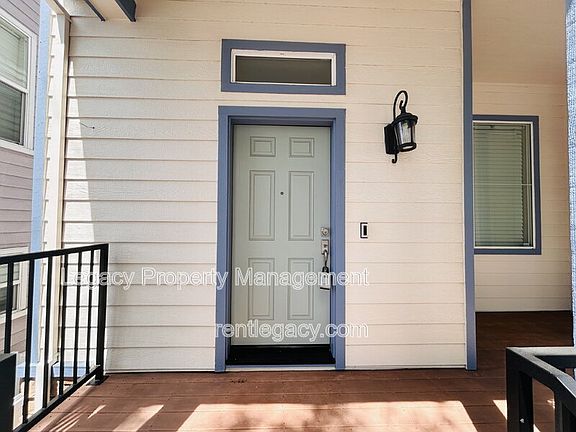4th image of 2609 Willow Pass Rd