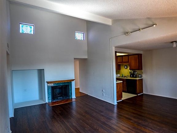 4th image of 8020 Langdon Ave Unit 222