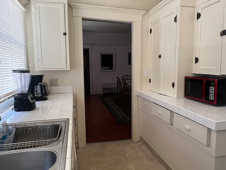 1927 D St #2 — Photo 12