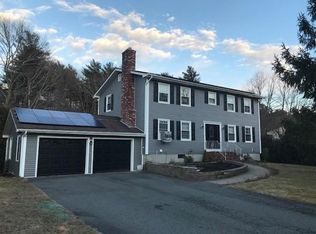 24 Running Deer Rd, Dartmouth, MA 02747