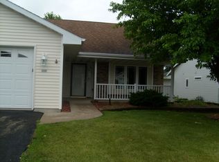 330 Wyldewood Dr, Oshkosh, WI 54904