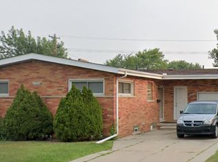 16505 Juliana Ave, Eastpointe, MI 48021