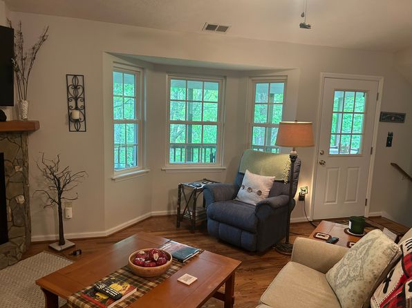 136 Deer Ridge Ln #2