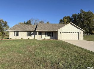 12301 Blue Sky Dr, Marion, IL 62959