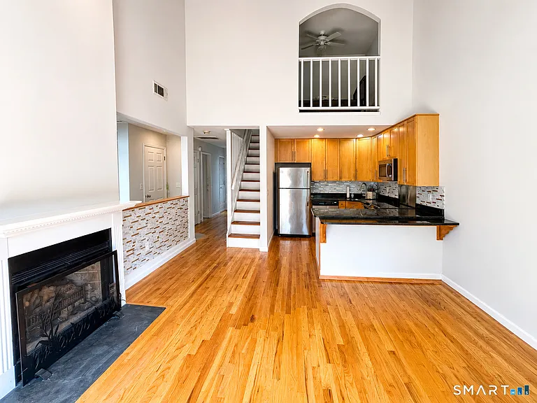 51 Old Kings Hwy #16 — Photo 4