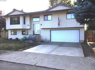 3809 NE View Pl, Gresham, OR 97030