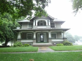 910 7th St, Durant, IA 52747