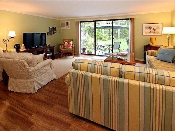 4th image of 38 Chestnut Circle #38